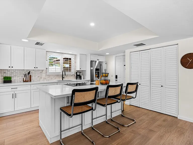 73011 Somera Rd — Photo 21