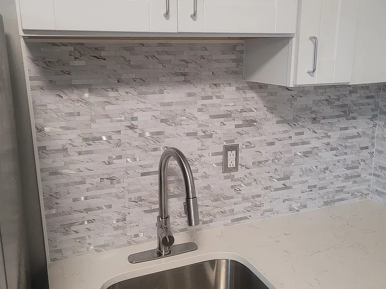 516 Glendon Ave #2 — Photo 3