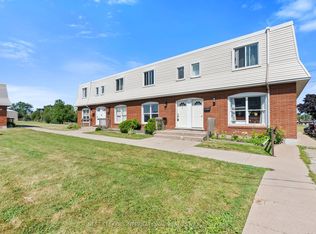 67 Hagey Ave #2, Fort Erie, ON L2A 1W5