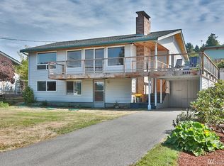 8339 Beachview Dr, Clinton, WA 98236