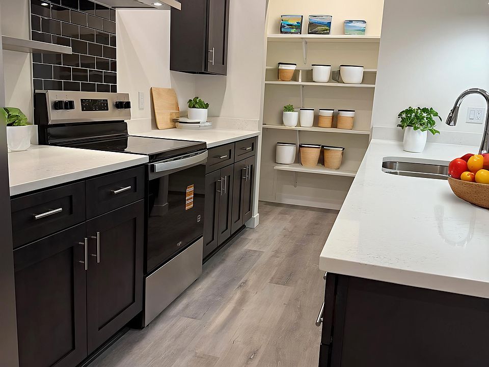 1st image of 115 Boneset Ave #7