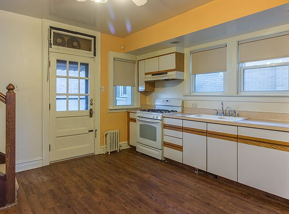 4th image of 5915 N Nina Ave