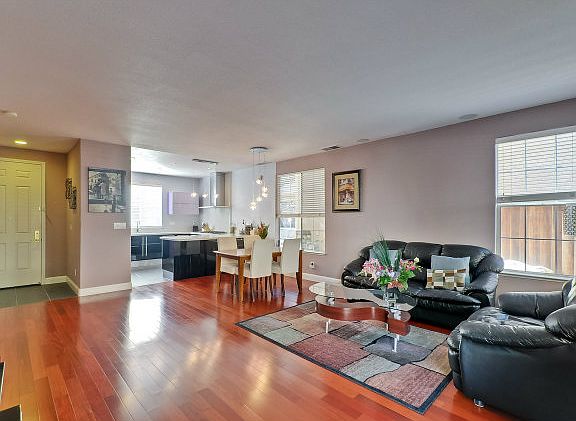 3rd image of 2841 Rubino Cir