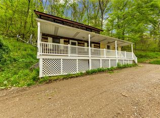 221 Arndt Rd, Pittsburgh, PA 15237