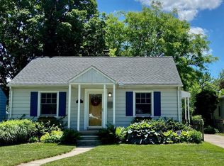907 Greenleaf Dr, Royal Oak, MI