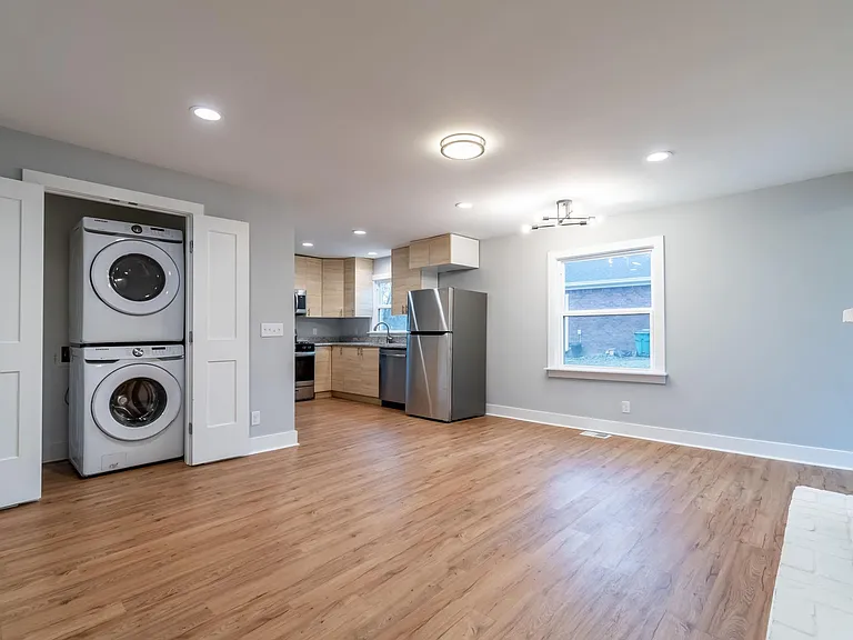 3823 Saunders Ave — Photo 12
