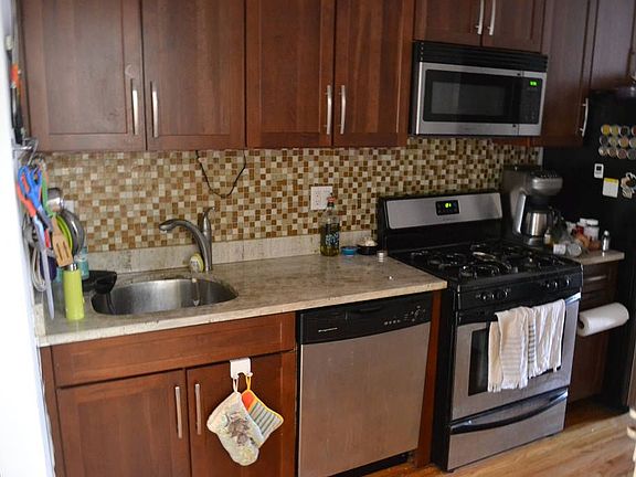 3rd image of 88 Bergen St APT 3