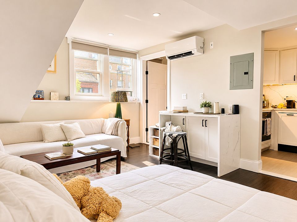 1st image of 105 Charles St APT 5