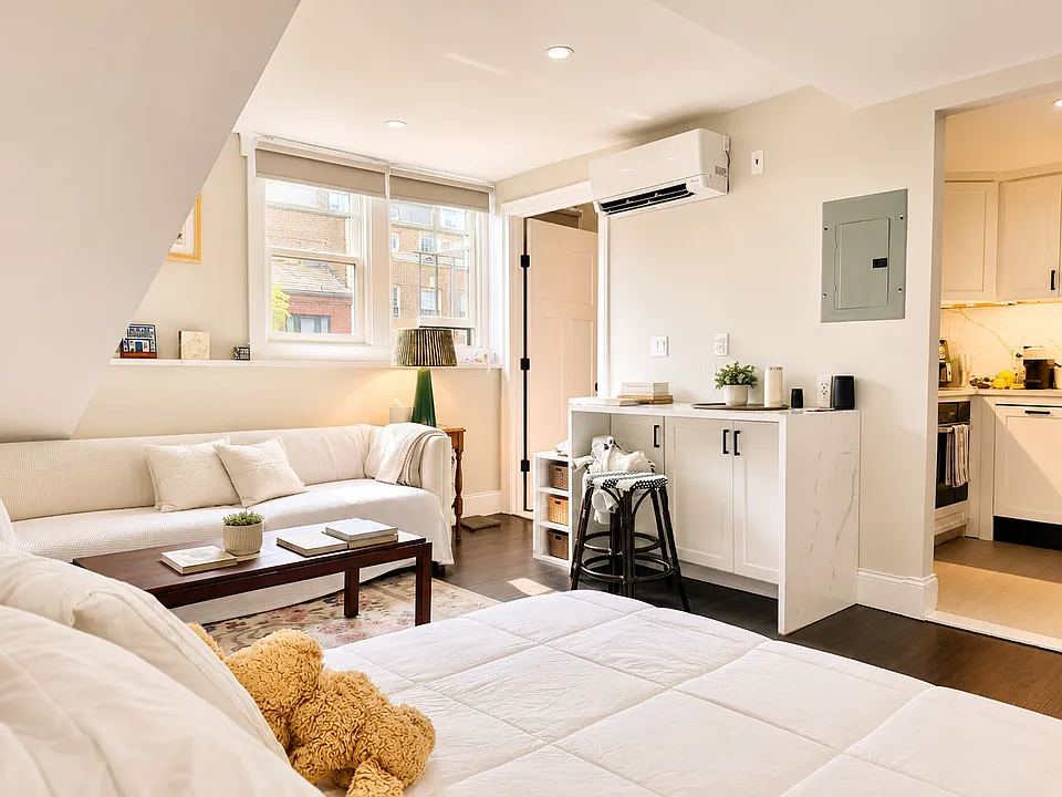 105 Charles St #5