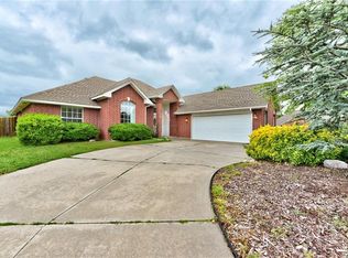 3805 Buckingham Dr, Norman, OK 73072
