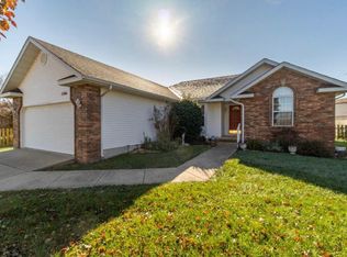 1206 W School St, Ozark, MO 65721