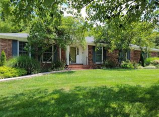 7 Whitebridge Ln, Frankfort, KY 40601