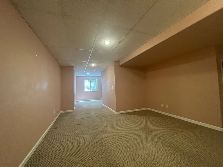 1009 Topaz St — Photo 15