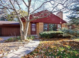 335 Ardmore Rd, Des Plaines, IL 60016