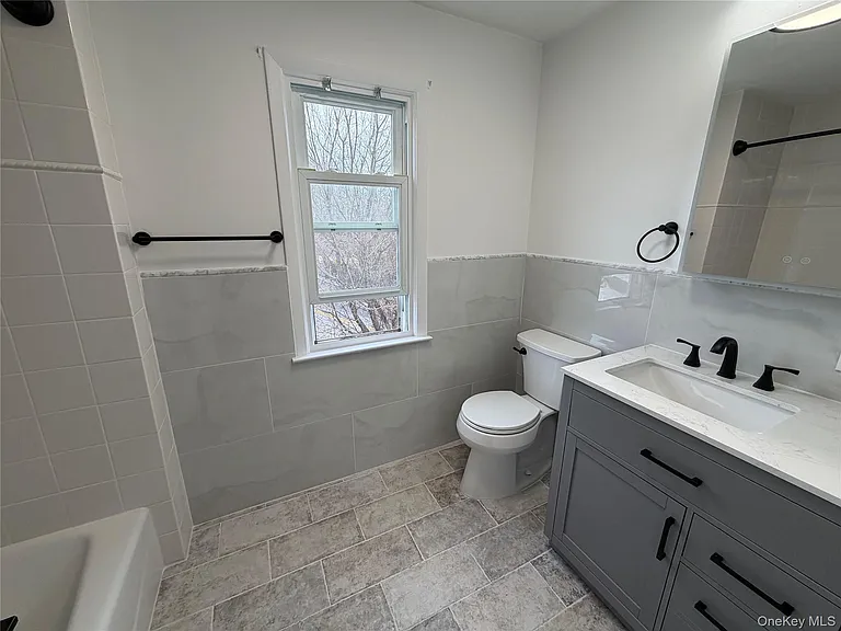 505 Rockland Ave #2 — Photo 10