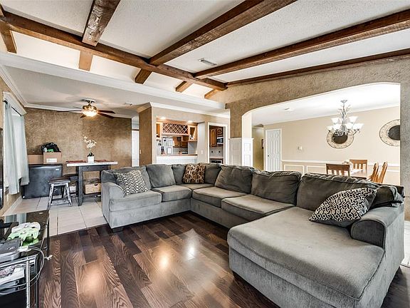 5th image of 3412 Hacienda Cir