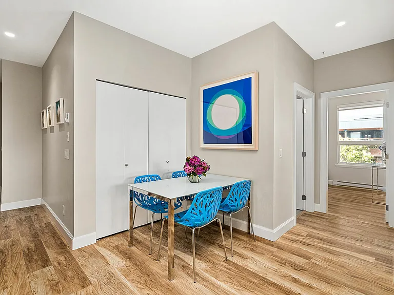 595 Pandora Ave #303 — Photo 7