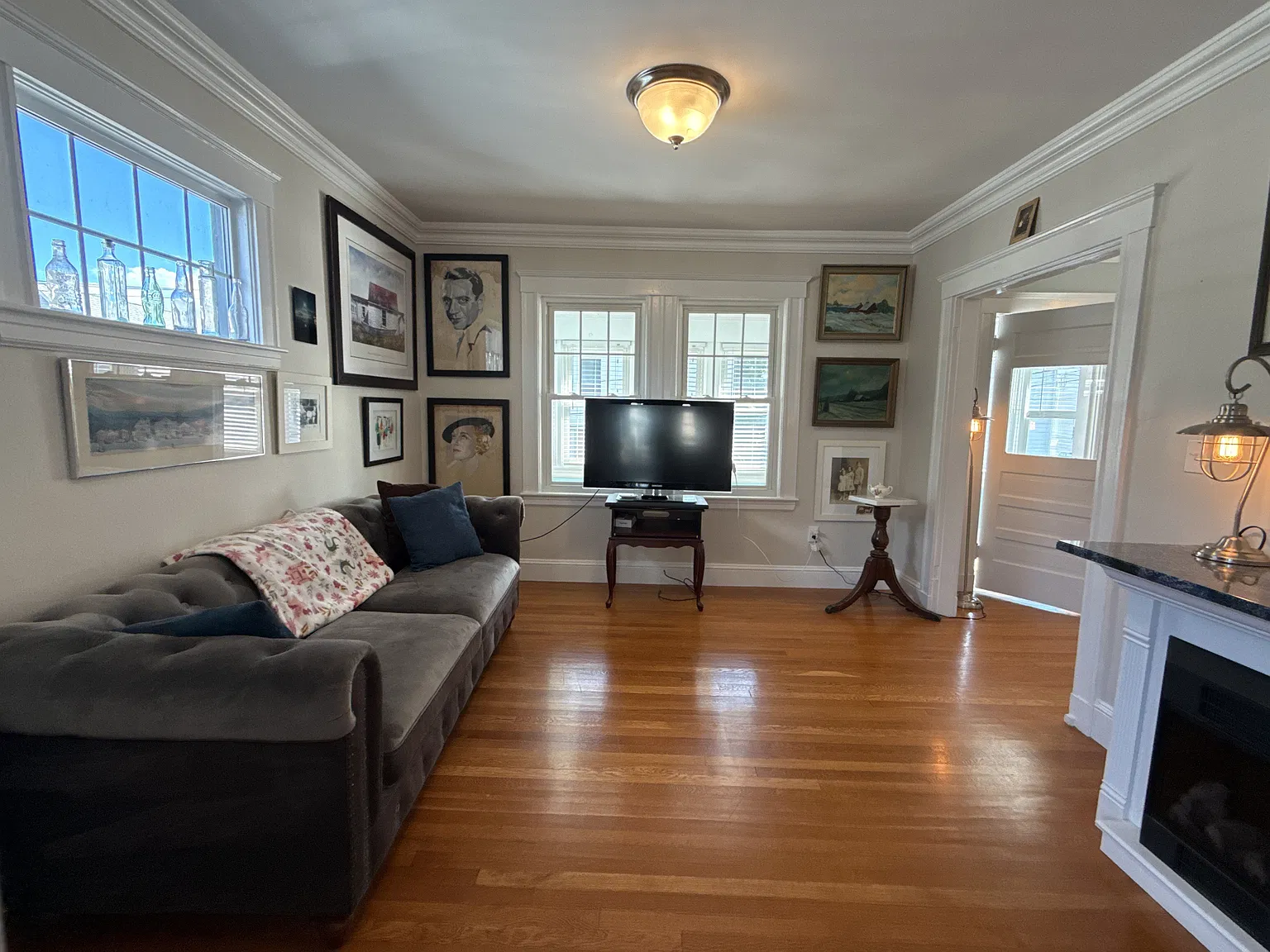 2 bed, 1096 sqft, $3,200 — Photo 3