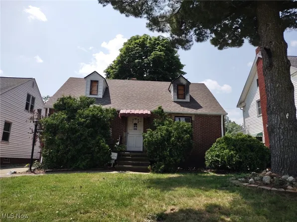 7921 Southington Dr, Parma, OH 44129