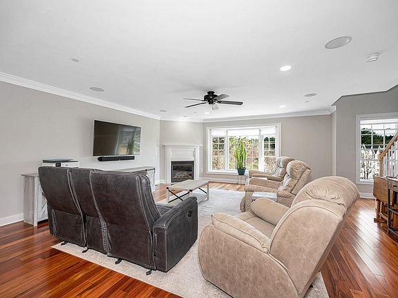 4th image of 12A Aster Court #A