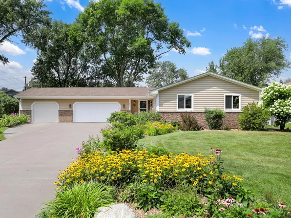 1025 129th Ave NE, Blaine, MN 55434