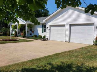 1694 W Ridge Rd, Bay City, MI 48708