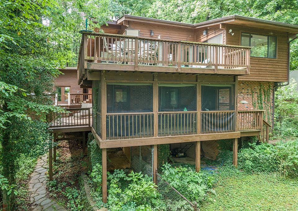 1st image of 261 Highpoint Blvd