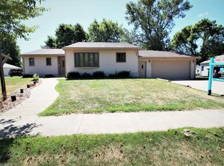 1601 Market St, Gowrie, IA 50543
