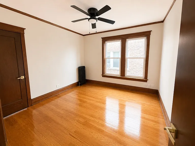 6839 S East End Ave #2S — Photo 3