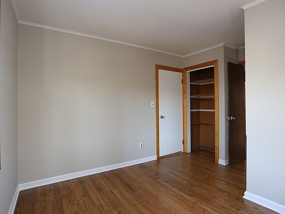 4th image of 17 Greenway E