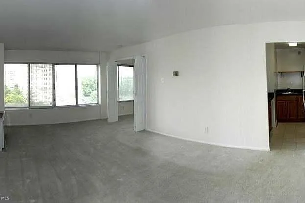 5340 Holmes Run Pkwy #806 — Photo 2