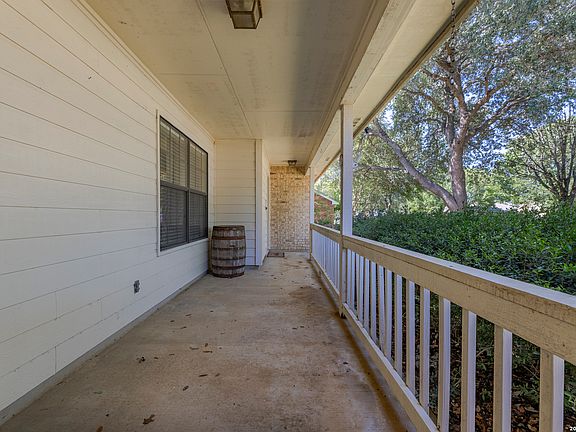4th image of 126 WOODLAND DR