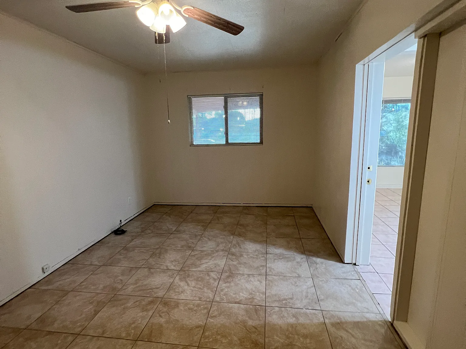 Mesa Home 3 bedrooms 2 bathrooms — Photo 4
