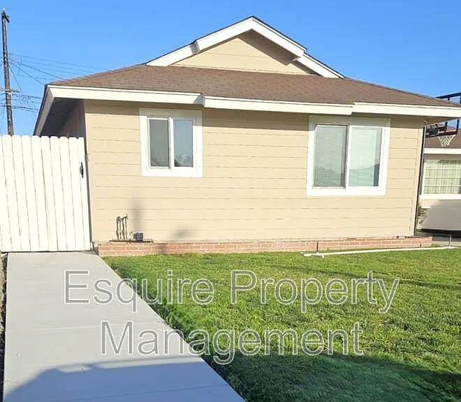 1756 N 6th Pl #A — Photo 1