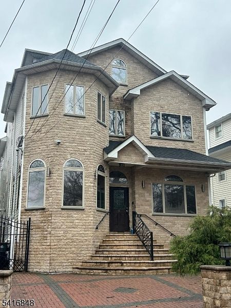 1st image of 69 Summit Rd