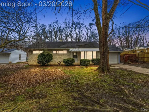 3485 Hammerberg Rd, Flint, MI 48507