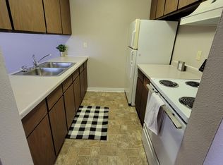 1627 7th St N #6, Wahpeton, ND 58075