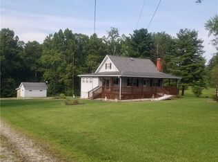 2007 McGill Rd, Belpre, OH 45714