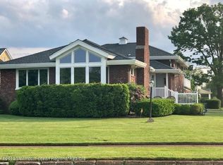 307 Monroe Ave, Spring Lake, NJ 07762