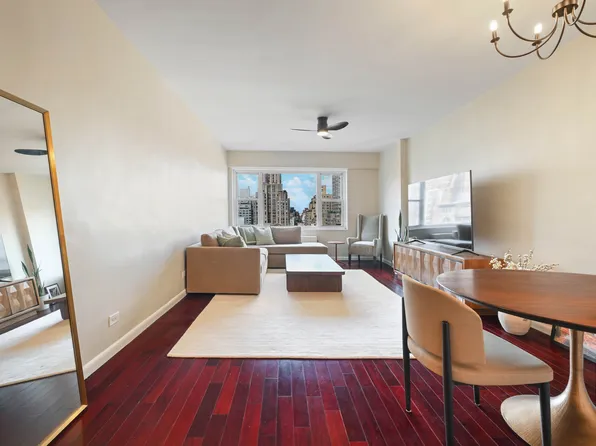 60 E 8th St, New York, NY