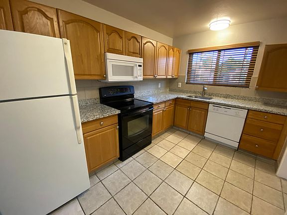 3rd image of 3516 Farm Hill Blvd #19