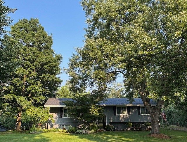 Front of Bi-Level Home on Terrace Drive on nearly 1 acre in Lakeland Manner.

Arrowhead School District. Lake Country Elementary and Middle Schools.