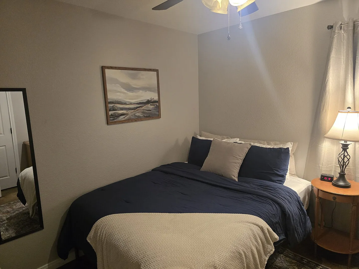 Quiet, Secure 3BR/2BA in Prime Location — Photo 2