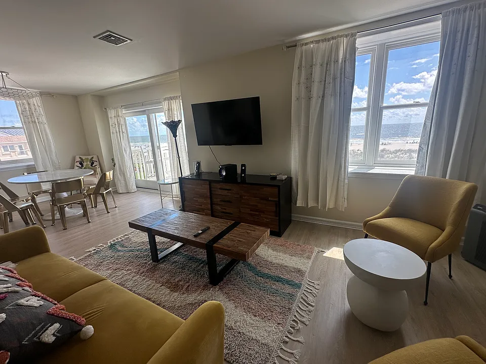 111 S Buffalo Ave #303