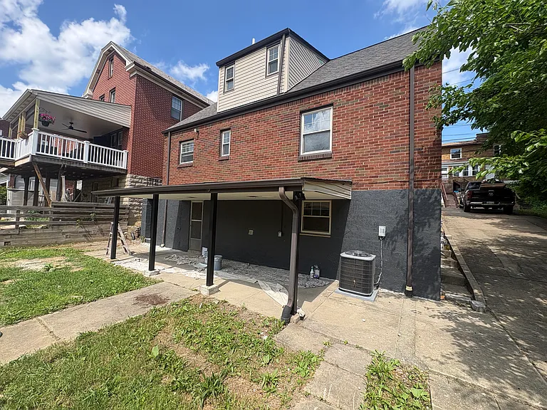 2916 Willett Rd — Photo 2