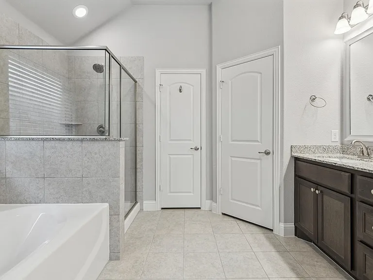 810 Mildren Ln — Photo 19