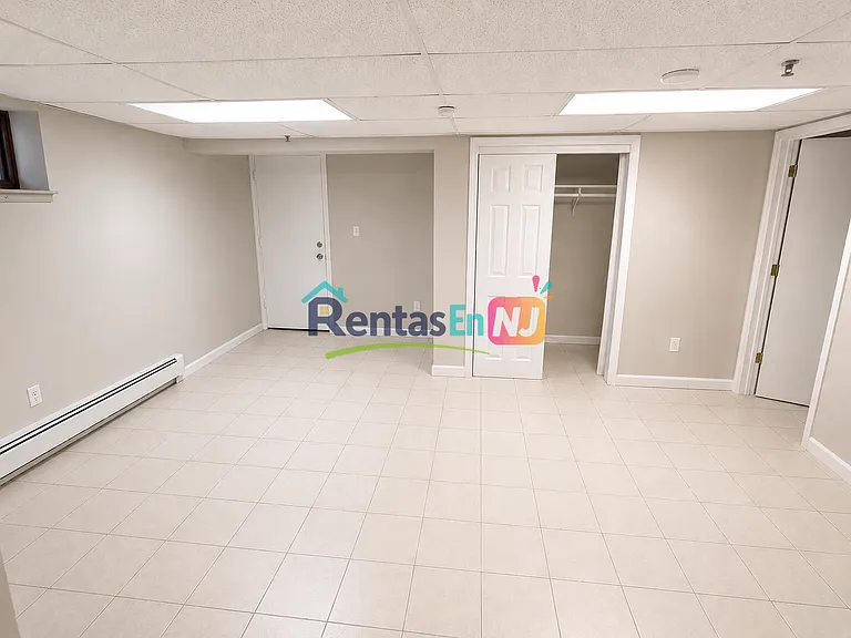 285 Goldsmith Ave #CC — Photo 4