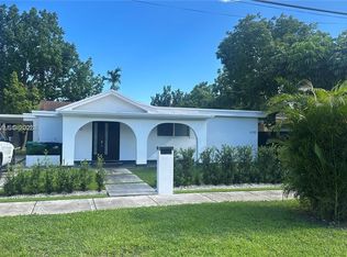 4290 SW 9th St #B, Miami, FL 33134