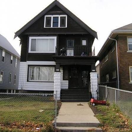 Front view of home