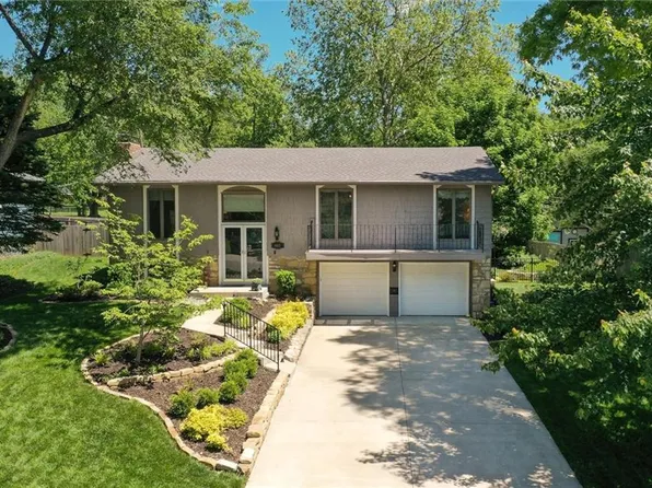 9003 Goddard St, Overland Park, KS 66214